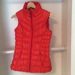 Athleta down puffer vest